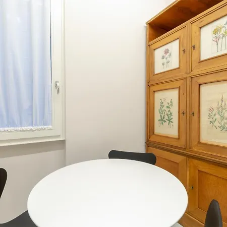 4 Foulard Suites *